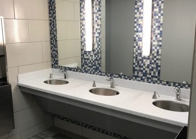 Construction Clean Sinks and Mirrors-min